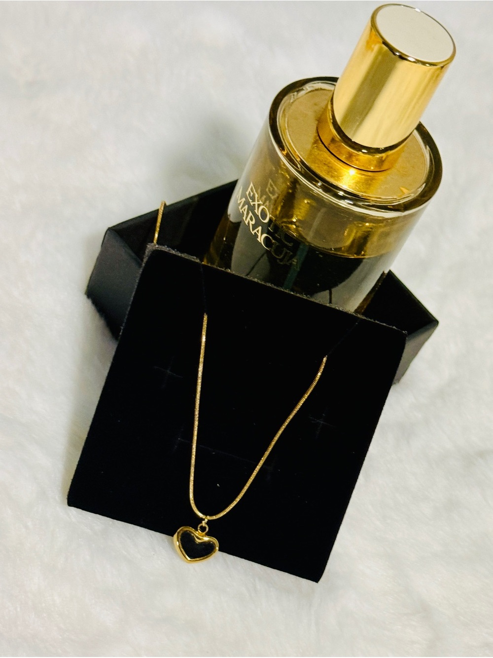 Gold Heart Pendant Necklace - Elegant Women’s Jewelry